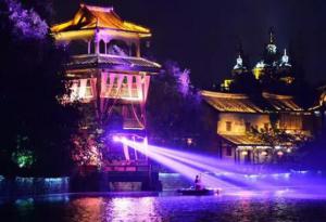 【重磅】今晚，國際光影藝術(shù)節(jié)點燈儀式在天鵝湖濕地公園舉行！